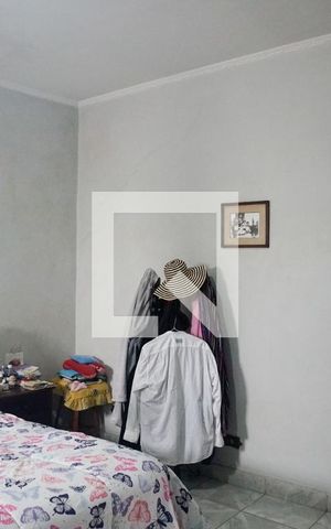 Casa à venda com 160m², 4 quartos e 2 vagasSuíte