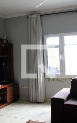 Casa à venda com 200m², 3 quartos e 2 vagas Casa à venda com 200m², 3 quartos e 2 vagasSala