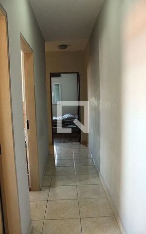 Casa à venda com 200m², 3 quartos e 2 vagas Casa à venda com 200m², 3 quartos e 2 vagasCorredor