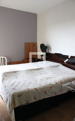 Casa à venda com 200m², 3 quartos e 2 vagas Casa à venda com 200m², 3 quartos e 2 vagasQuarto 2