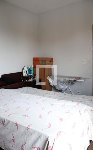 Casa à venda com 200m², 3 quartos e 2 vagas Casa à venda com 200m², 3 quartos e 2 vagasQuarto 2