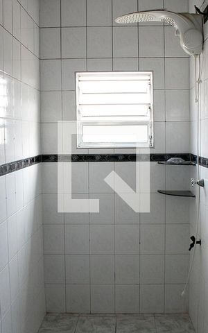 Casa à venda com 200m², 3 quartos e 2 vagas Casa à venda com 200m², 3 quartos e 2 vagasBanheiro da Suíte