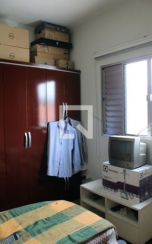 Casa à venda com 200m², 3 quartos e 2 vagas Casa à venda com 200m², 3 quartos e 2 vagasQuarto 3