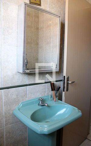 Casa à venda com 200m², 3 quartos e 2 vagas Casa à venda com 200m², 3 quartos e 2 vagasBanheiro