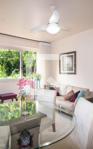 Apartamento à venda com 87m², 3 quartos e 2 vagas Apartamento à venda com 87m², 3 quartos e 2 vagasSala