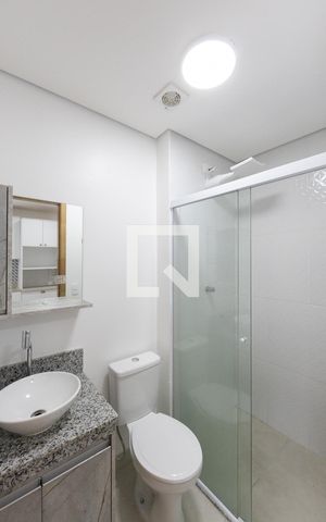 Studio para alugar com 24m², 1 quarto e sem vaga Studio para alugar com 24m², 1 quarto e sem vagaBanheiro Social