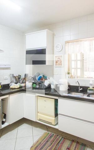 Casa para alugar com 140m², 3 quartos e 2 vagasCozinha