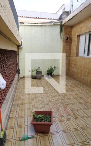 Casa para alugar com 250m², 3 quartos e 6 vagasQuintal