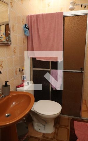 Casa para alugar com 250m², 3 quartos e 6 vagasBanheiro 1