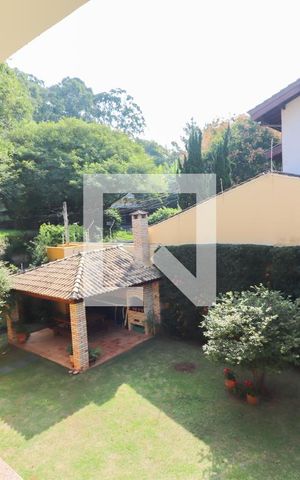 Casa à venda com 460m², 4 quartos e 6 vagas Casa à venda com 460m², 4 quartos e 6 vagasSuite 2