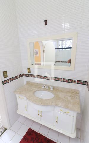 Casa à venda com 460m², 4 quartos e 6 vagas Casa à venda com 460m², 4 quartos e 6 vagasSuite 1