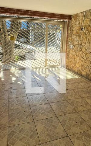 Casa à venda com 140m², 2 quartos e 1 vaga Casa à venda com 140m², 2 quartos e 1 vagaGaragem