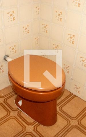 Casa à venda com 140m², 2 quartos e 1 vaga Casa à venda com 140m², 2 quartos e 1 vagaBanheiro 1