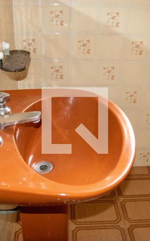 Casa à venda com 140m², 2 quartos e 1 vaga Casa à venda com 140m², 2 quartos e 1 vagaBanheiro 1