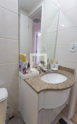 Apartamento à venda com 69m², 3 quartos e 1 vaga Apartamento à venda com 69m², 3 quartos e 1 vagaBanheiro