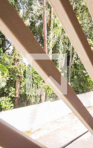 Casa para alugar com 132m², 2 quartos e 1 vaga Casa para alugar com 132m², 2 quartos e 1 vagaVista da Área de Serviço/Varanda