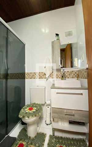 Casa de condomínio à venda com 130m², 3 quartos e 2 vagasBanheiro