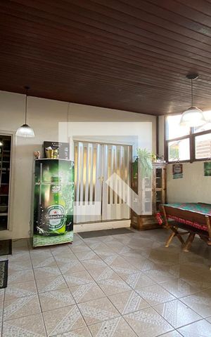 Casa de condomínio à venda com 130m², 3 quartos e 2 vagasChurrasqueira