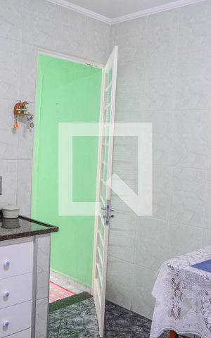 Casa de condomínio à venda com 72m², 2 quartos e 1 vaga Casa de condomínio à venda com 72m², 2 quartos e 1 vagaCozinha