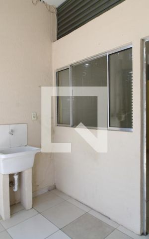 Casa à venda com 60m², 1 quarto e sem vagaÁrea de serviço