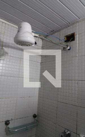 Casa à venda com 60m², 1 quarto e sem vagaChuveiro