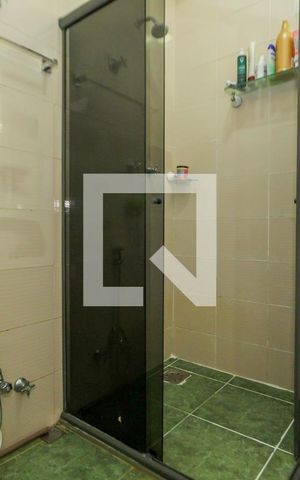 Apartamento para alugar com 230m², 4 quartos e 1 vaga Apartamento para alugar com 230m², 4 quartos e 1 vagaBanheiro Social