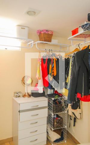 Apartamento para alugar com 230m², 4 quartos e 1 vaga Apartamento para alugar com 230m², 4 quartos e 1 vagaClosed - Suite