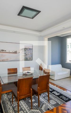 Apartamento para alugar com 230m², 4 quartos e 1 vaga Apartamento para alugar com 230m², 4 quartos e 1 vagaSala