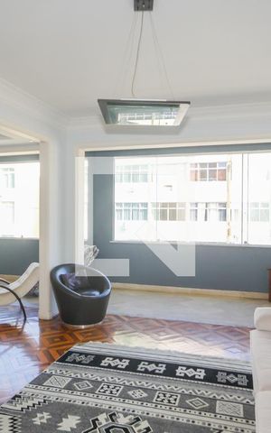 Apartamento para alugar com 230m², 4 quartos e 1 vaga Apartamento para alugar com 230m², 4 quartos e 1 vagaSala