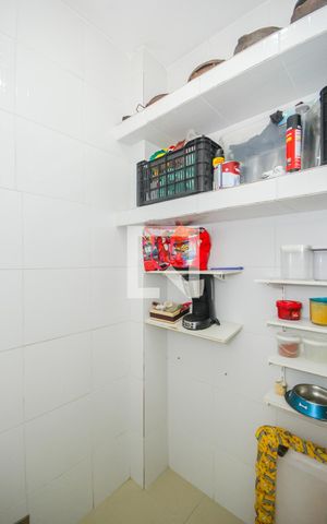 Apartamento para alugar com 230m², 4 quartos e 1 vaga Apartamento para alugar com 230m², 4 quartos e 1 vagaDispensa