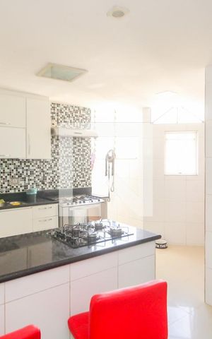 Apartamento para alugar com 230m², 4 quartos e 1 vaga Apartamento para alugar com 230m², 4 quartos e 1 vagaCozinha