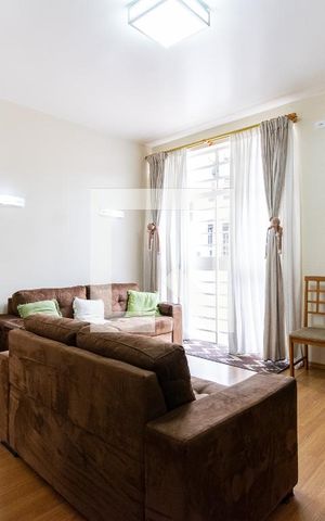Casa à venda com 194m², 4 quartos e 1 vaga Casa à venda com 194m², 4 quartos e 1 vagaSala