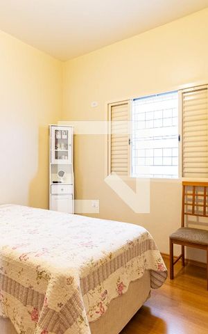 Casa à venda com 194m², 4 quartos e 1 vaga Casa à venda com 194m², 4 quartos e 1 vagaSuíte
