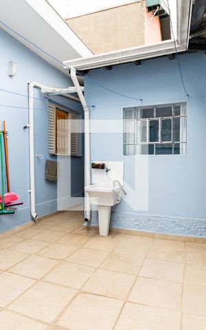 Casa à venda com 194m², 4 quartos e 1 vaga Casa à venda com 194m², 4 quartos e 1 vagaLavanderia