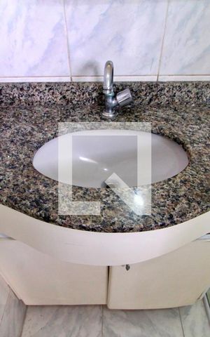 Apartamento à venda com 89m², 2 quartos e 2 vagasBanheiro da Suíte