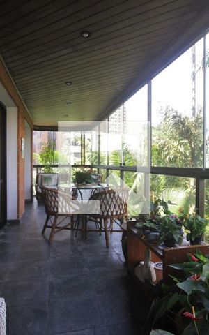 Apartamento à venda com 206m², 3 quartos e 2 vagasVaranda