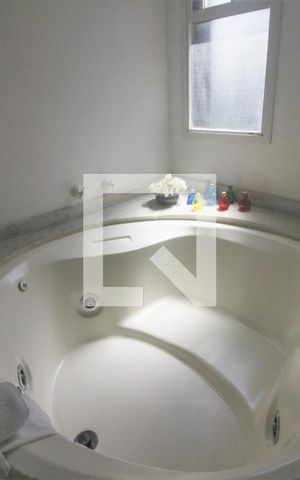 Apartamento à venda com 206m², 3 quartos e 2 vagasBanheira