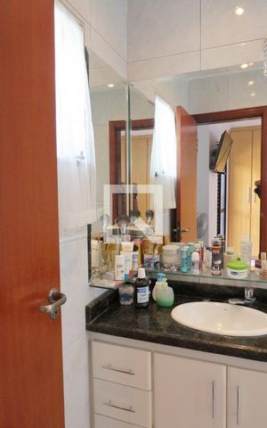 Casa à venda com 216m², 3 quartos e 4 vagasBanheiro da Suíte