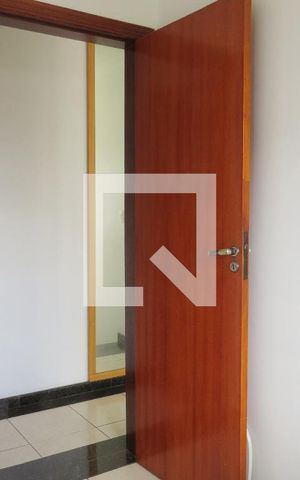 Casa à venda com 216m², 3 quartos e 4 vagasQuarto 2