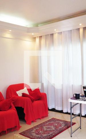 Casa à venda com 216m², 3 quartos e 4 vagasSala
