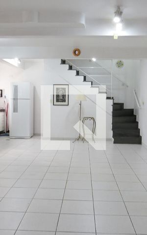 Casa à venda com 216m², 3 quartos e 4 vagasGaragem
