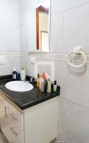 Casa à venda com 216m², 3 quartos e 4 vagasBanheiro