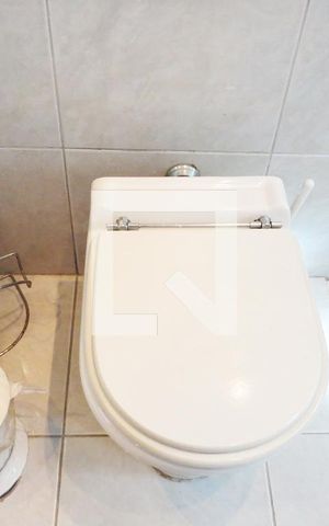Casa à venda com 216m², 3 quartos e 4 vagasBanheiro da Suíte