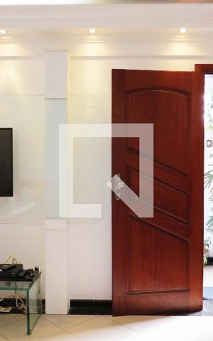 Casa à venda com 216m², 3 quartos e 4 vagasSala