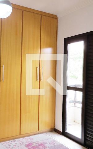 Casa à venda com 216m², 3 quartos e 4 vagasQuarto Suíte