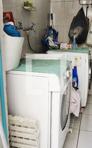 Casa à venda com 216m², 3 quartos e 4 vagasDetalhe da area de serviço