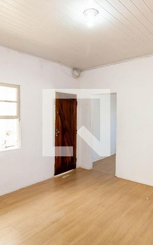 Casa para alugar com 70m², 1 quarto e 3 vagas Casa para alugar com 70m², 1 quarto e 3 vagasSala