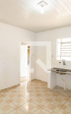 Casa para alugar com 70m², 1 quarto e 3 vagas Casa para alugar com 70m², 1 quarto e 3 vagasCozinha