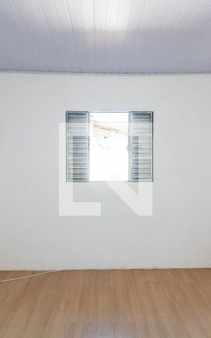 Casa para alugar com 70m², 1 quarto e 3 vagas Casa para alugar com 70m², 1 quarto e 3 vagasQuarto