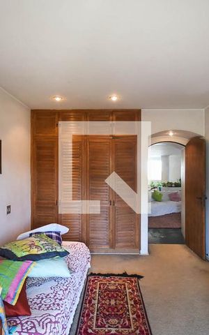 Casa para alugar com 700m², 3 quartos e 6 vagas Casa para alugar com 700m², 3 quartos e 6 vagasSuíte 2